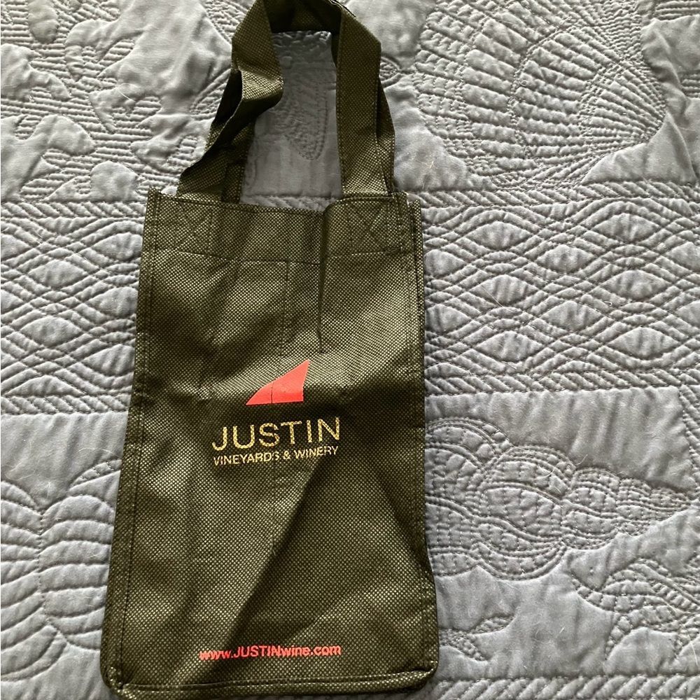 Gently Used Justin Vineyard & Winery Wine Bottle Bag